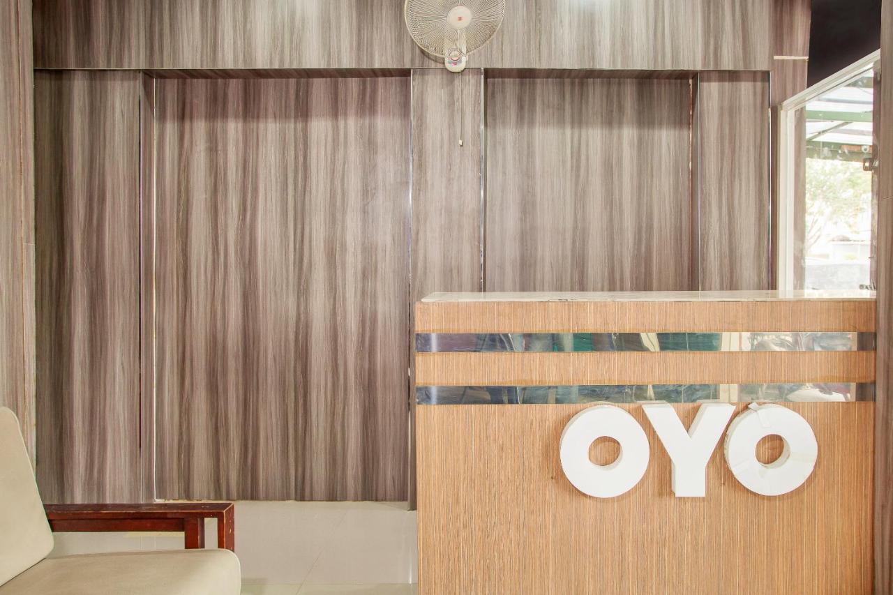 Oyo 164 Ang'S Residence Krukah Exterior foto